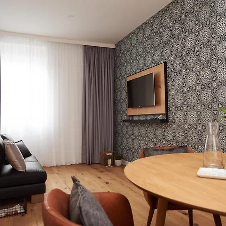 Longstay *